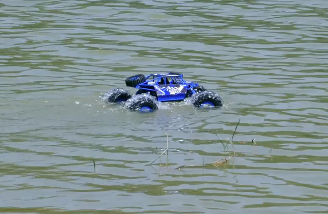2.4G 4WD Amphibious Crawler RC Buggy Car - Image 5