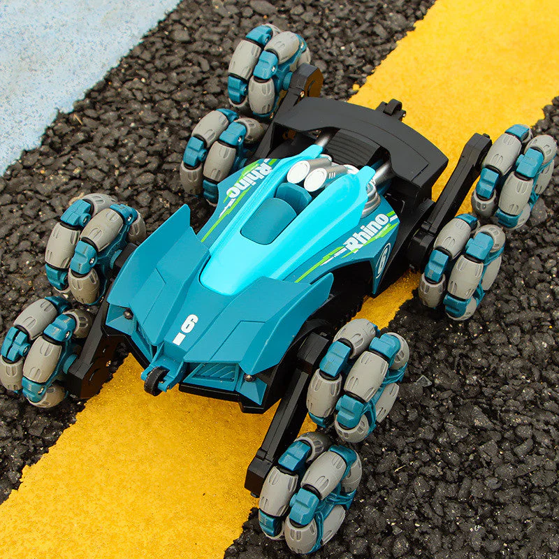 8 Wheels RC Stunt 2.4GHz Drift Car Spray & Light 360° Flips Rotating Swivel Arm - Image 2