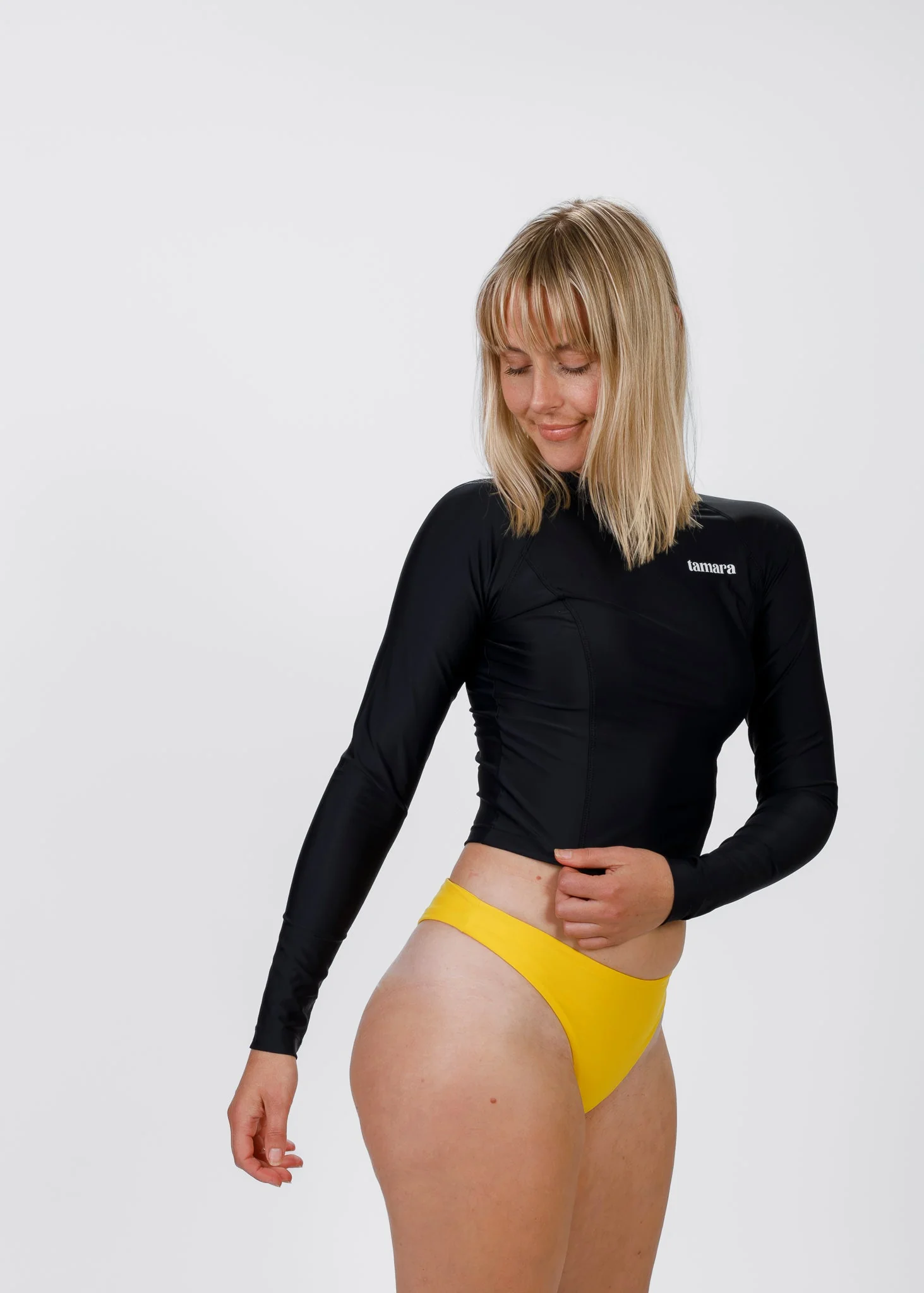 Amiria Crop Rashguard - Image 10