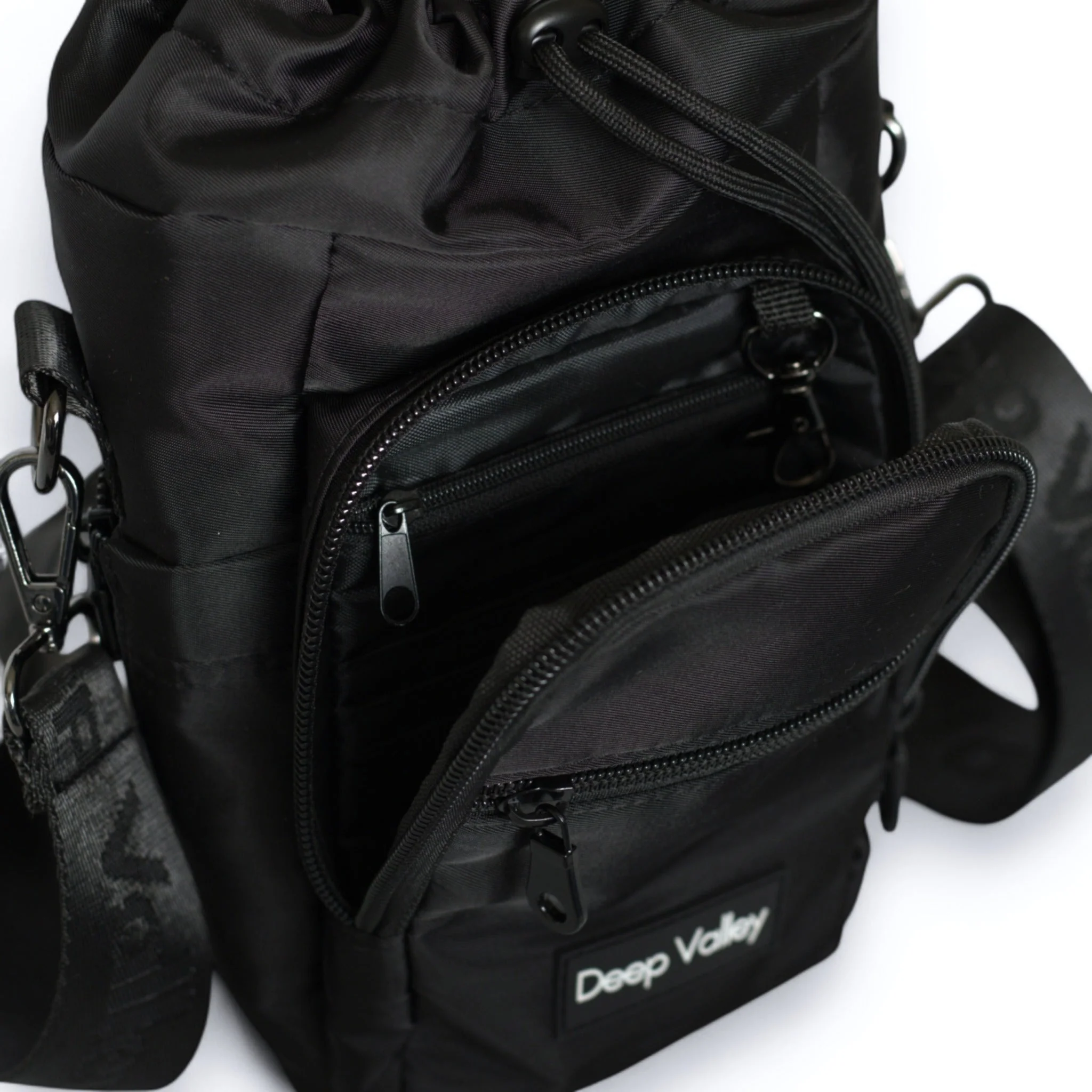 Bundle: Frosted Mint 1L Insulated Bottle + Black DayTrip Mini Bag - Image 5