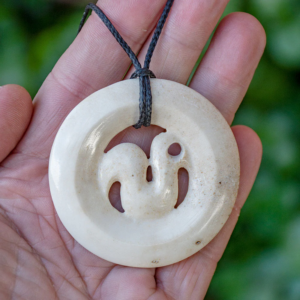 Large Deer Antler Leo Zodiac Emblem with Display Crown Pendant - Image 2