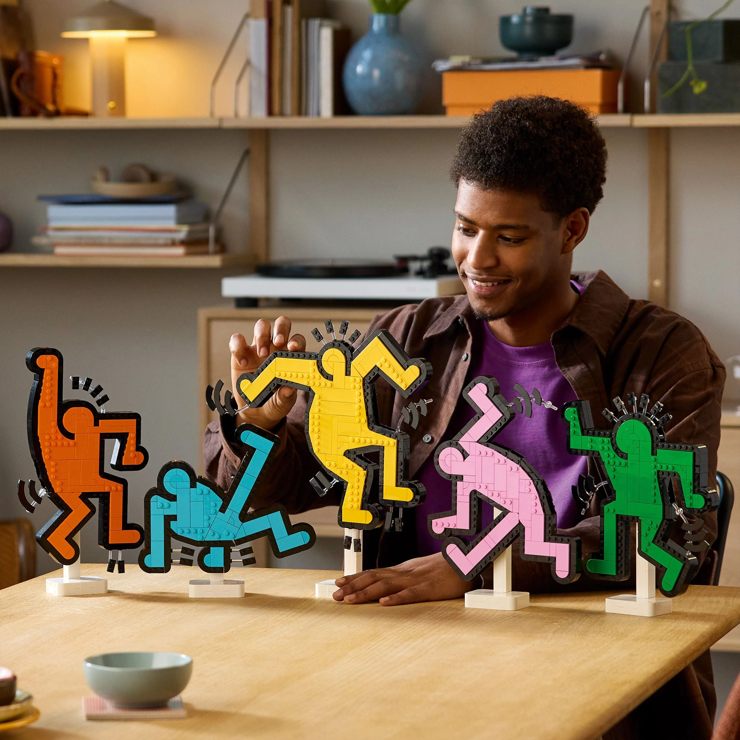 LEGO Art: Keith Haring Dancing Figures (31216) - Image 3
