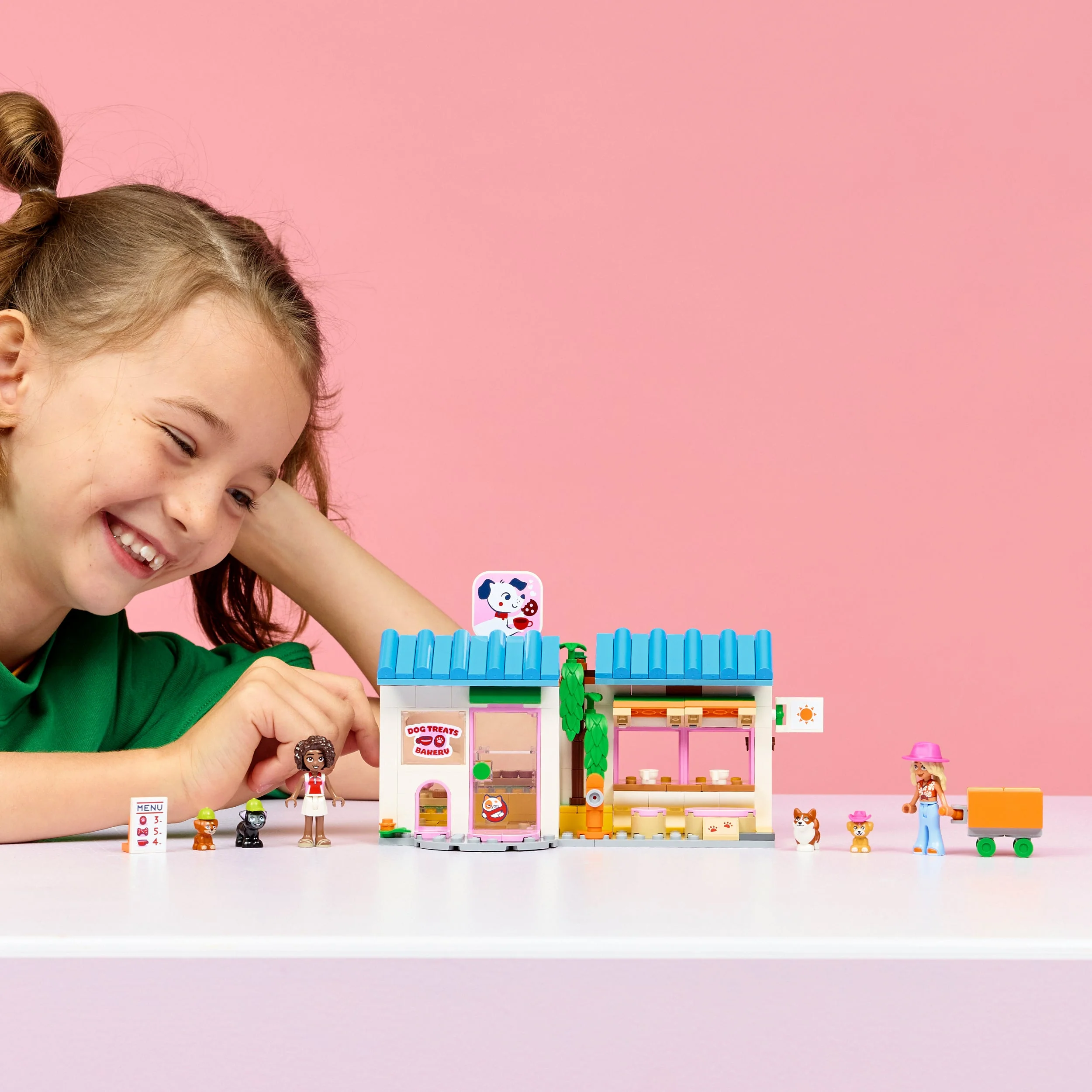 LEGO Friends: Dog Treats Bakery (42677) - Image 6