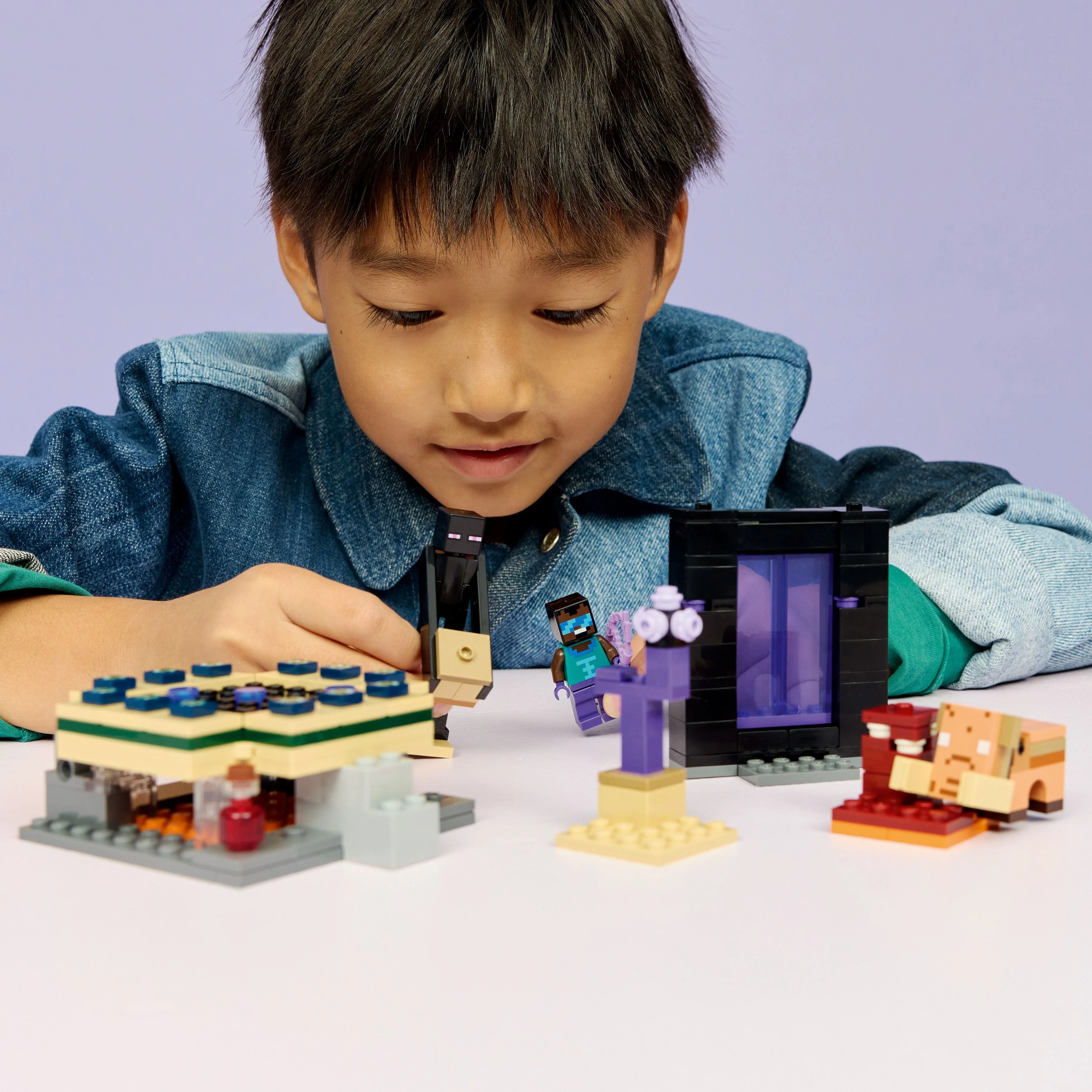 LEGO Minecraft: Nether & End Portal Journey (21584) - Image 5