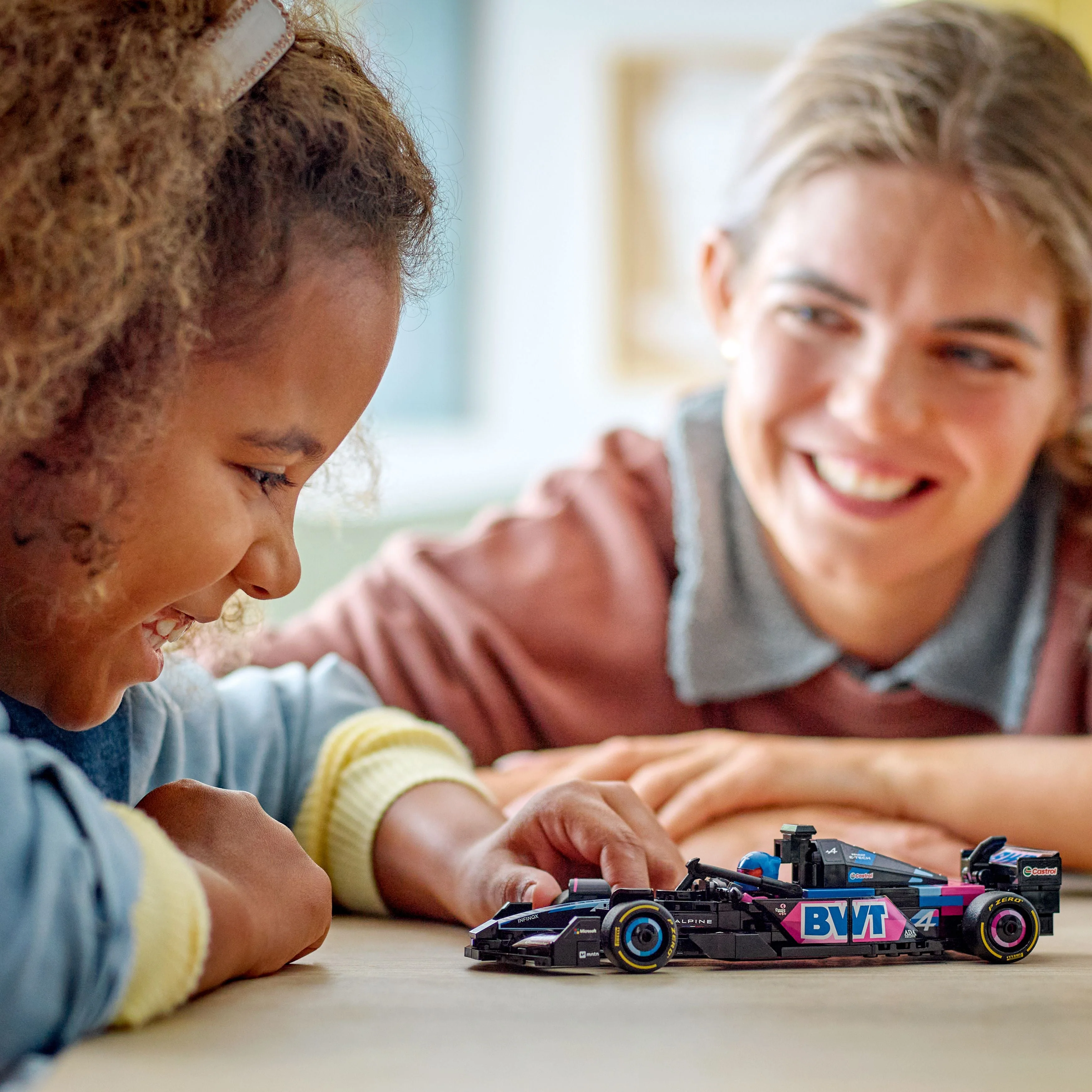 LEGO Speed Champions: BWT Alpine F1 Team A524 Race Car (77248) - Image 5
