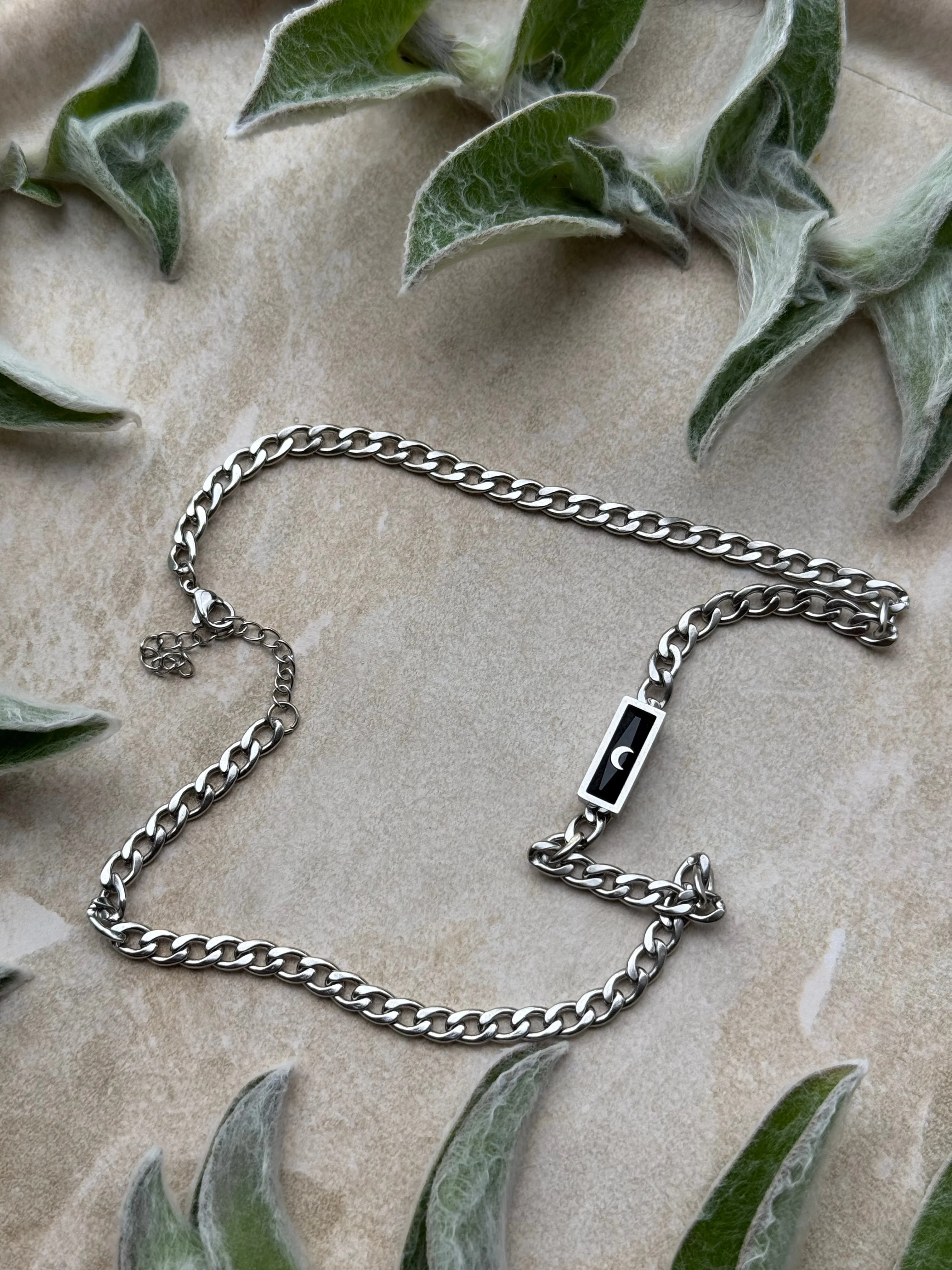 Mārama Silver Necklace - Image 2