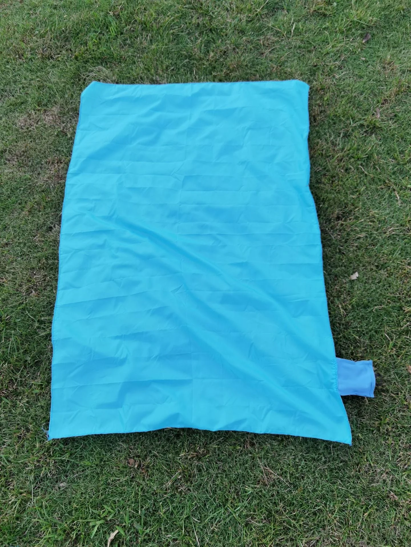 Mini Pocket Picnic Blanket – Lightweight & Waterproof - Image 11