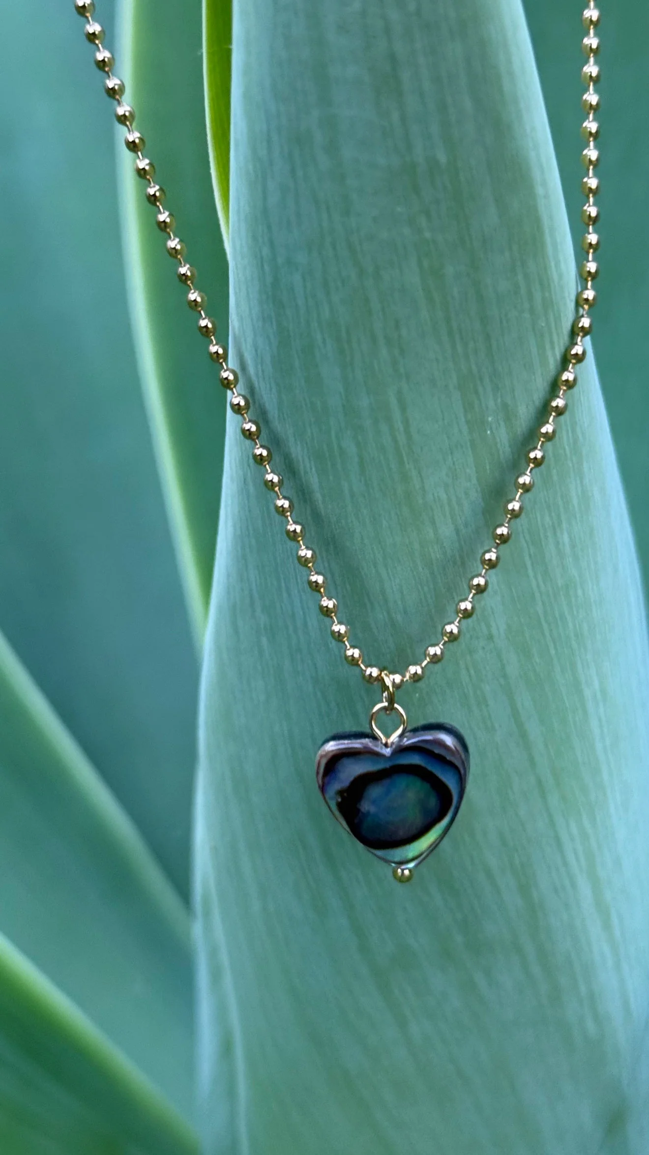 Pāua Gold Heart Necklace - Image 3