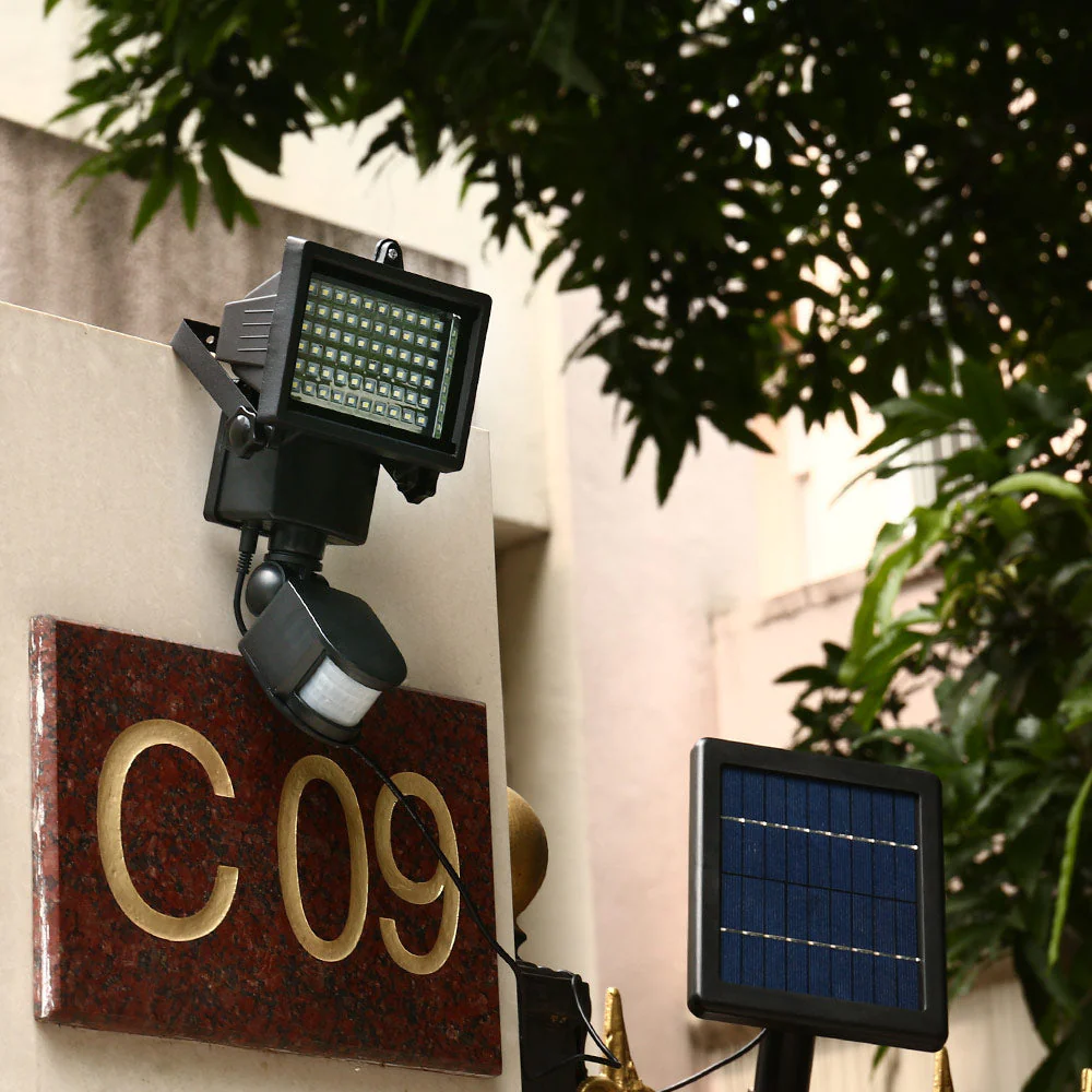 Solar Sensor Light LED Flood Light - Image 9